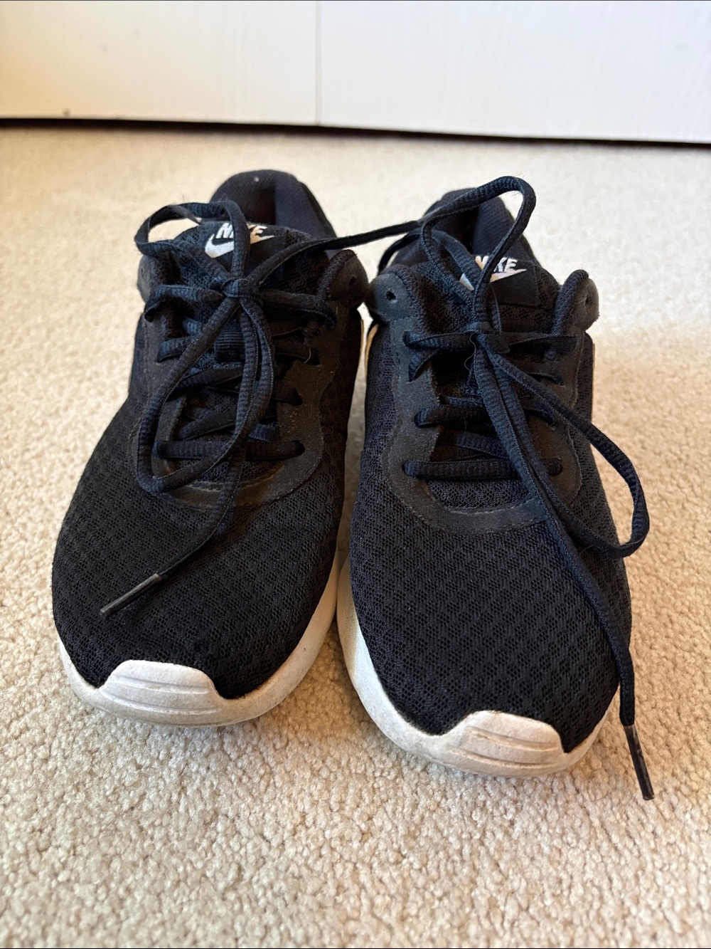 Nike Women’s Black Mesh Lace-Up Sneakers